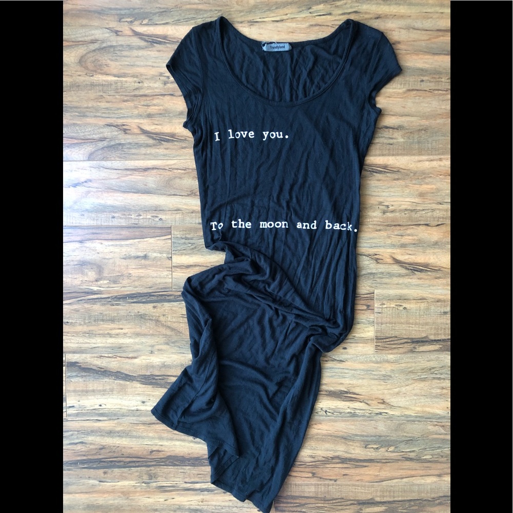 Long printed black tee dress